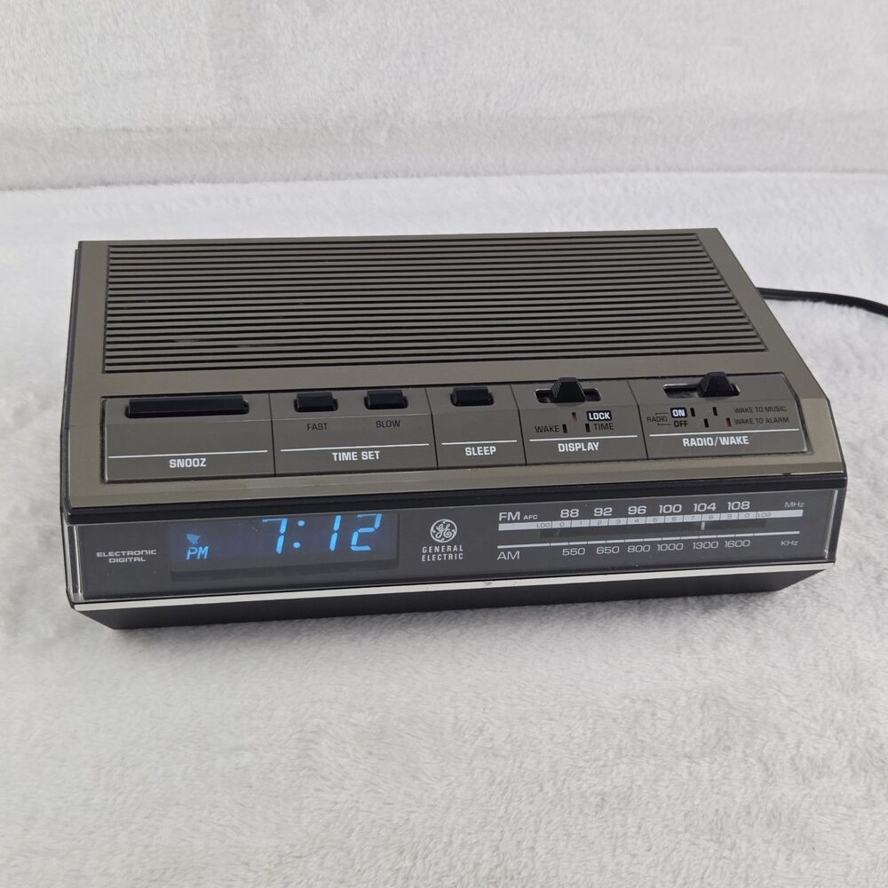 Vintage GE 7-4642B AM/FM Digital Alarm Clock Radio Teak Grain Finish Tested